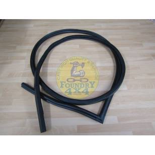 Roof To Hardtop Side Seal R/H